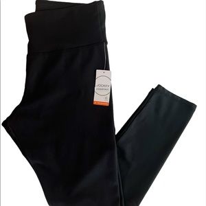 *NWT* Jockey 7/8 Black Leggings
